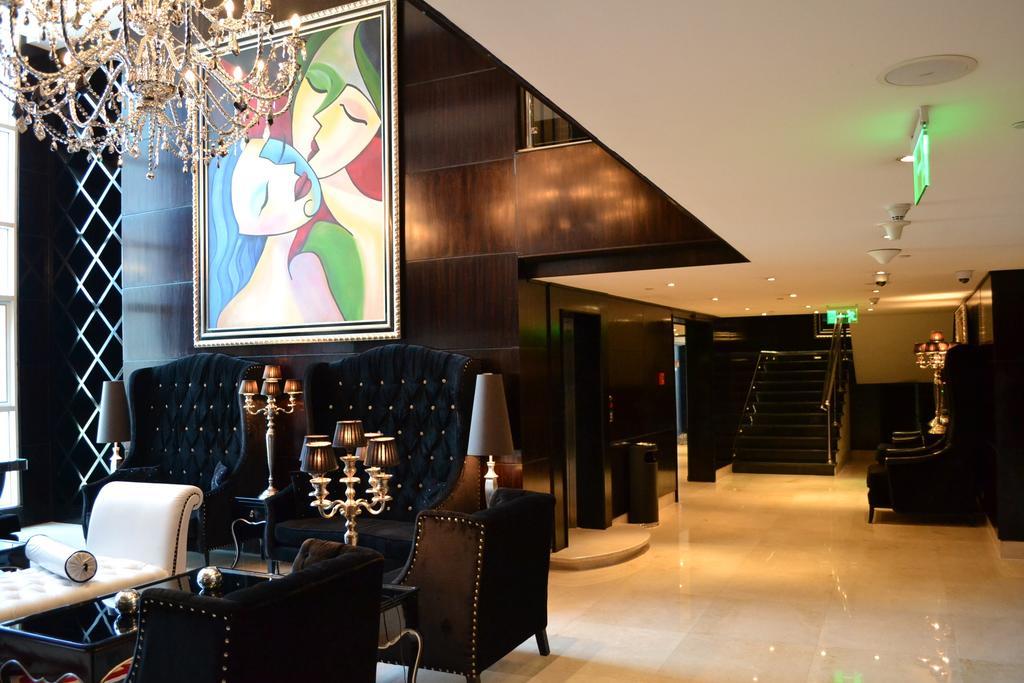 더 가브리엘 카이로 외부 사진 The lobby of the hotel