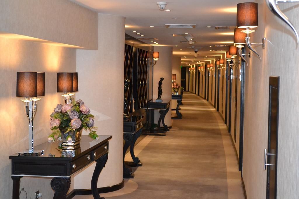 더 가브리엘 카이로 객실 사진 A corridor at the hotel