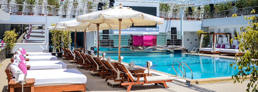 더 가브리엘 카이로 외부 사진 The pool at the Wynn