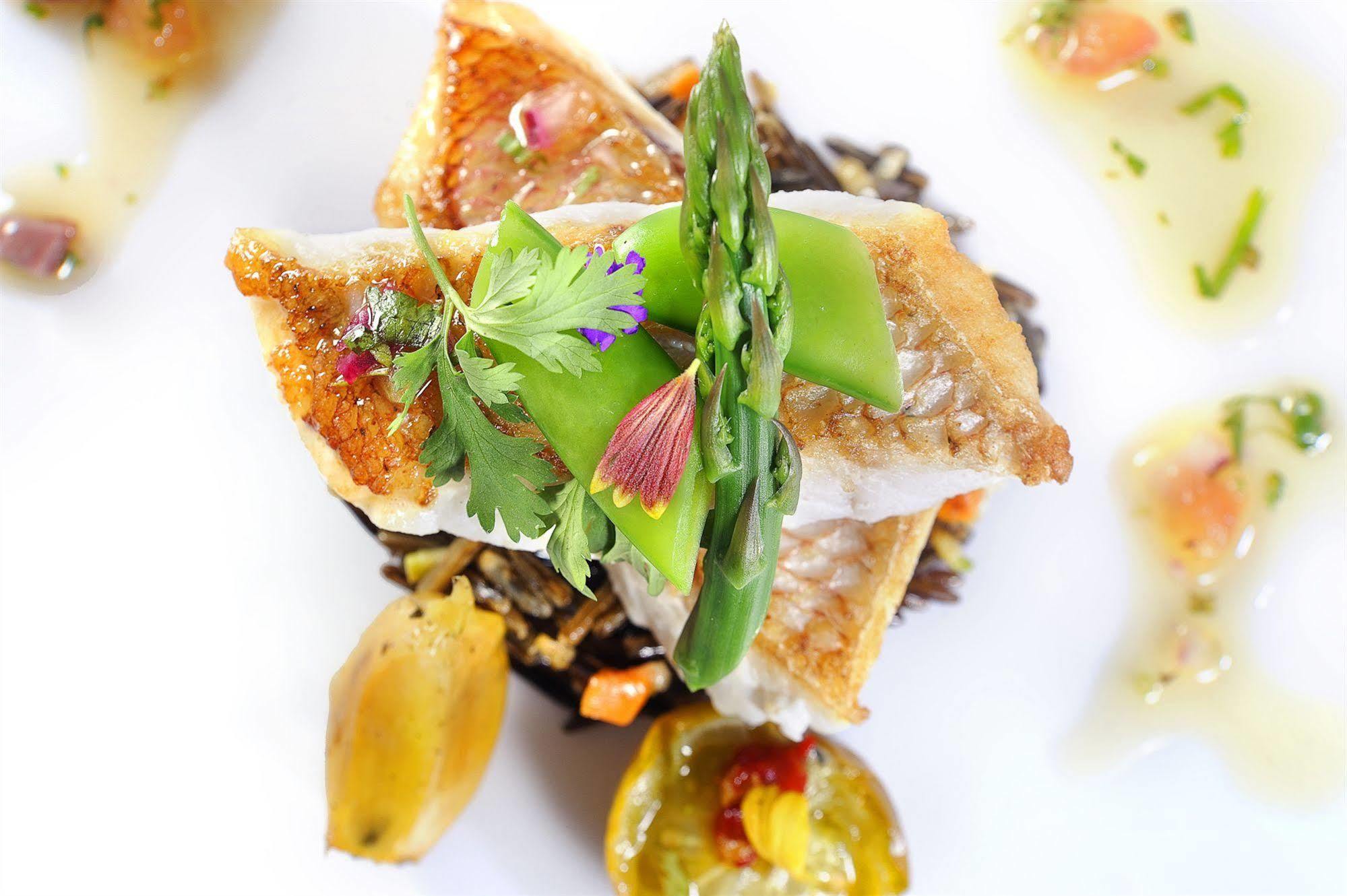 더 가브리엘 카이로 외부 사진 A dish prepared by the restaurant